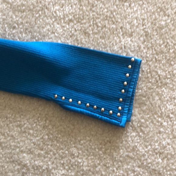 Gorgeous cache blouse sz L worn once - Picture 3 of 6